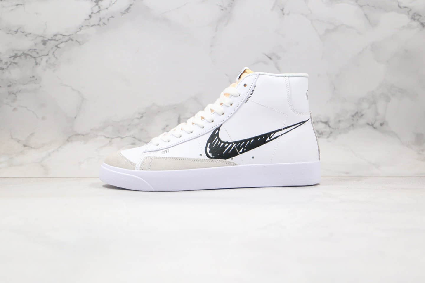 耐克Nike Blazer Mid VNTG 77纯原版本高帮开拓者二次元涂鸦黑勾板鞋白黑配色区别市面通货版本 货号:CW7580-101