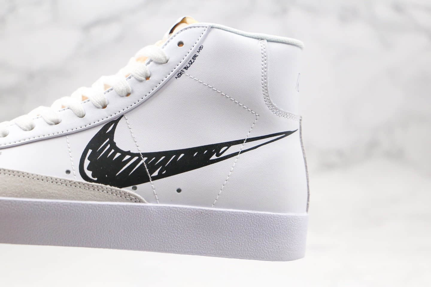 耐克Nike Blazer Mid VNTG 77纯原版本高帮开拓者二次元涂鸦黑勾板鞋白黑配色区别市面通货版本 货号:CW7580-101