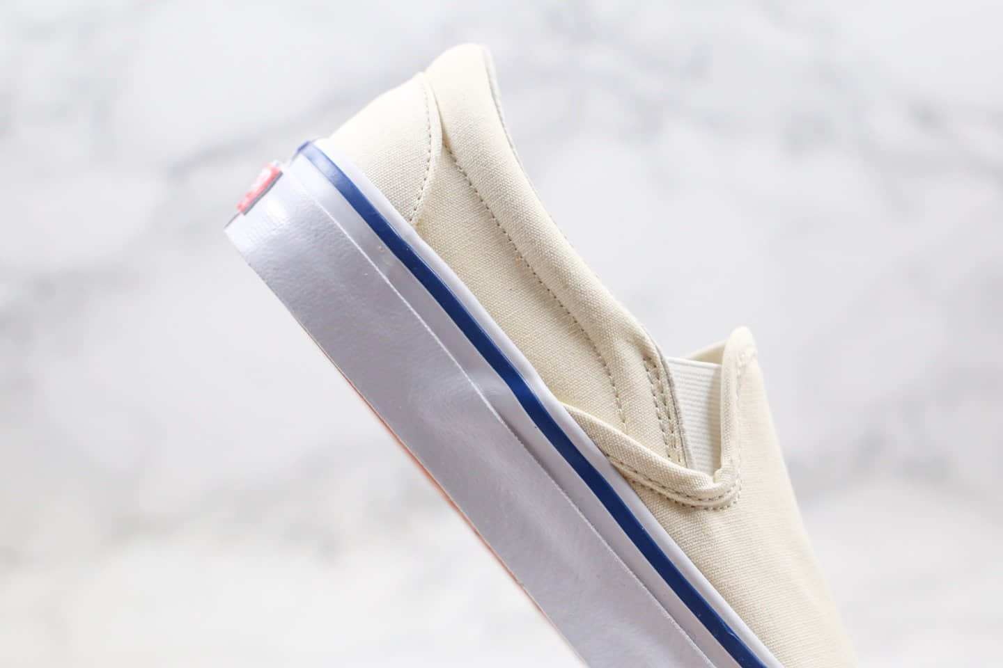 万斯Vans OG Slip-OnLX纯原版本低帮米白色蓝线条一脚蹬原厂硫化大底内置钢印 货号:LC137