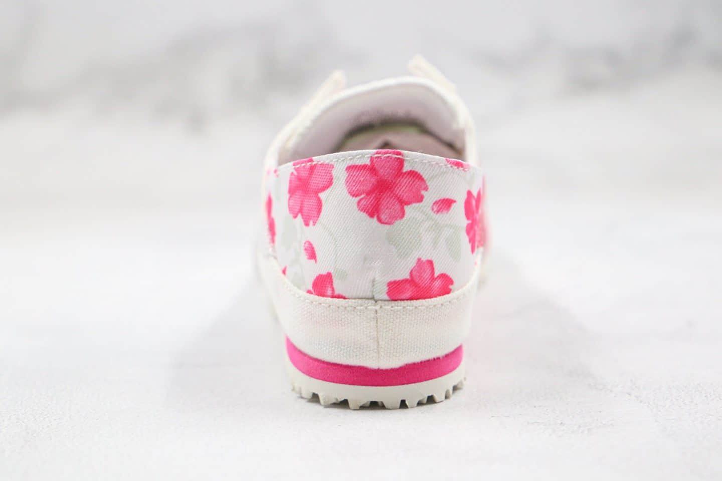 亚瑟士Asics Onitsuka tiger 66 SLIP纯原版本鬼冢虎无鞋带一脚蹬帆布鞋白粉色原厂四联吊牌齐全 货号:1183B431-100