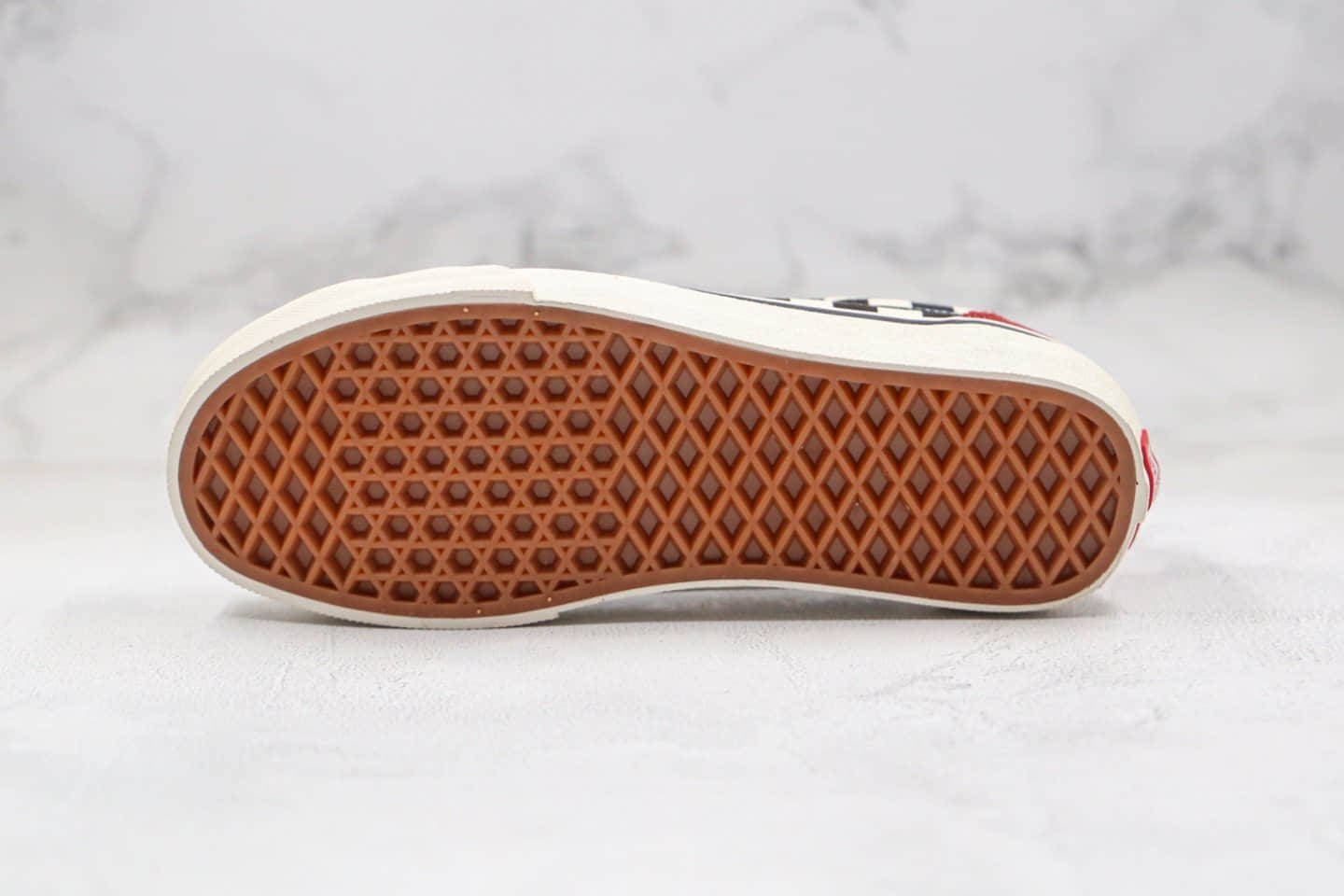 万斯Style 36 Cecon SF公司级版本半月包头棋盘格子橘蓝条 货号:VN0A3DZ3VTZ