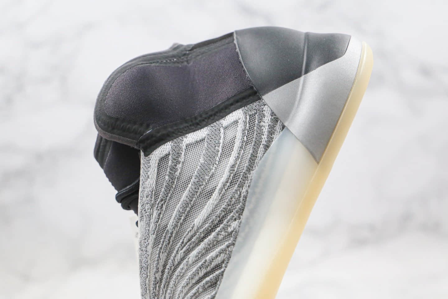 阿迪达斯Adidas YEEZY QNTM莞产纯原版本椰子篮球鞋3M反光材质灰黑色原档案数据开发 货号:Q46473