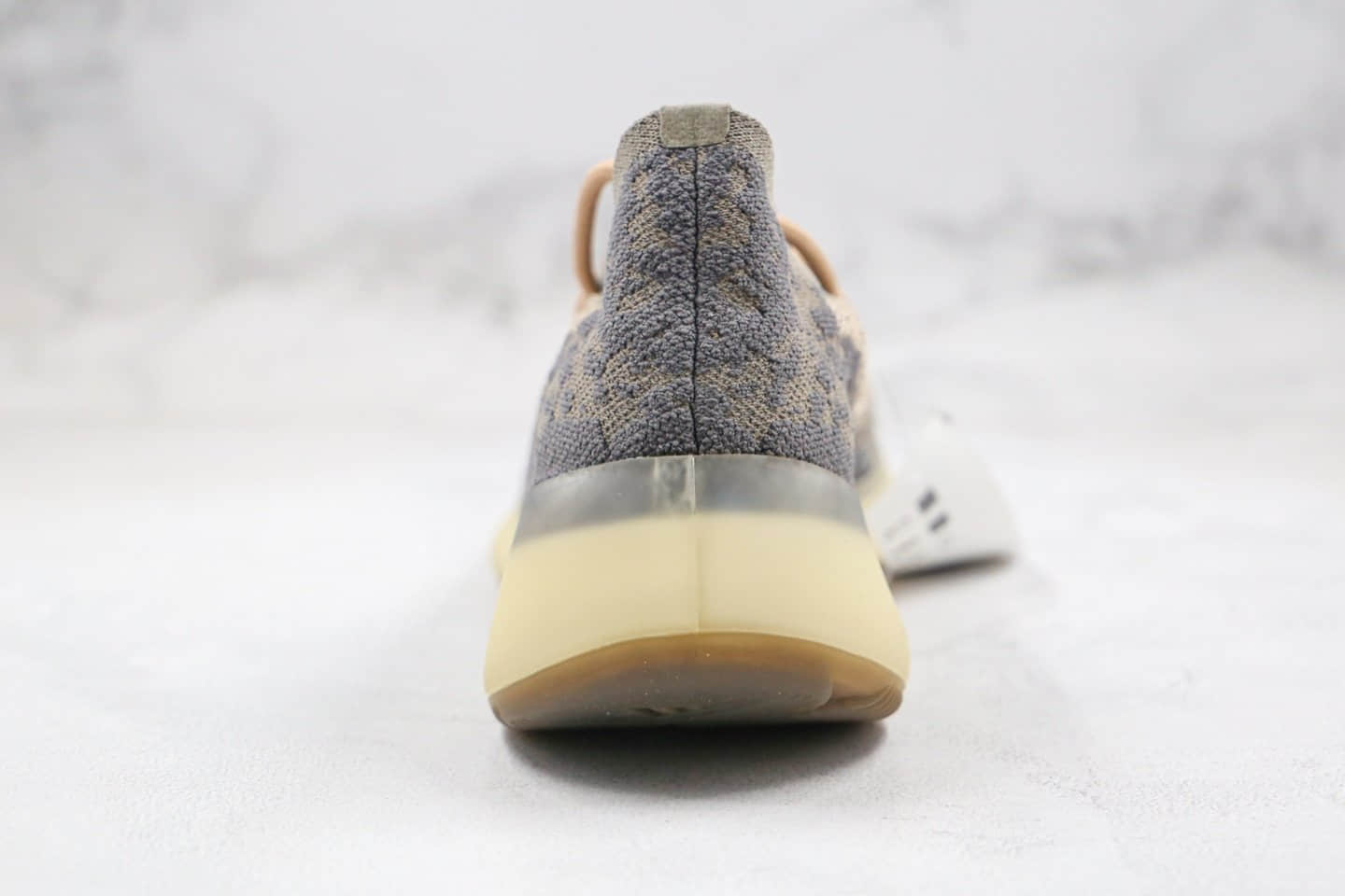 阿迪达斯Adidas YEEZY 380 Boost Mist纯原版本椰子380棕色满天星爆米花跑鞋原楦头纸板打造正确巴斯夫大底 货号:FX9846