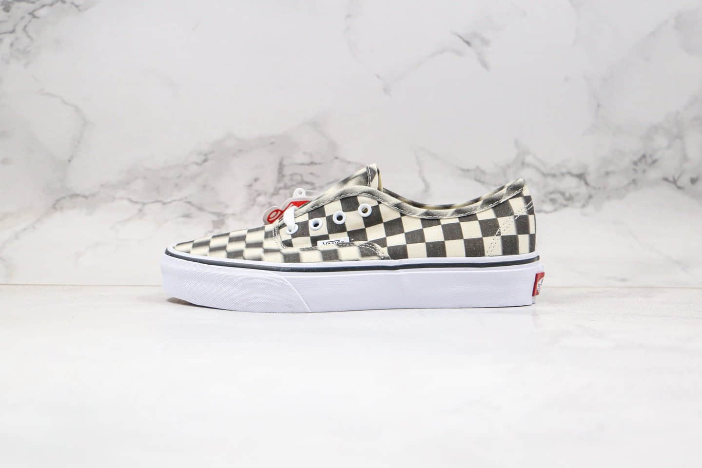 万斯VANS AUTHENTIC公司级版本安纳海姆低帮黑白棋盘格子幻影模糊原厂硫化大底内置钢印 货号:VN0A38EMVJM