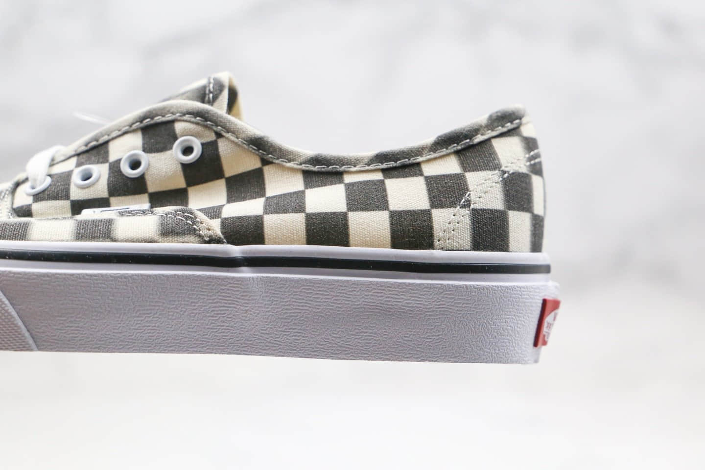 万斯VANS AUTHENTIC公司级版本安纳海姆低帮黑白棋盘格子幻影模糊原厂硫化大底内置钢印 货号:VN0A38EMVJM