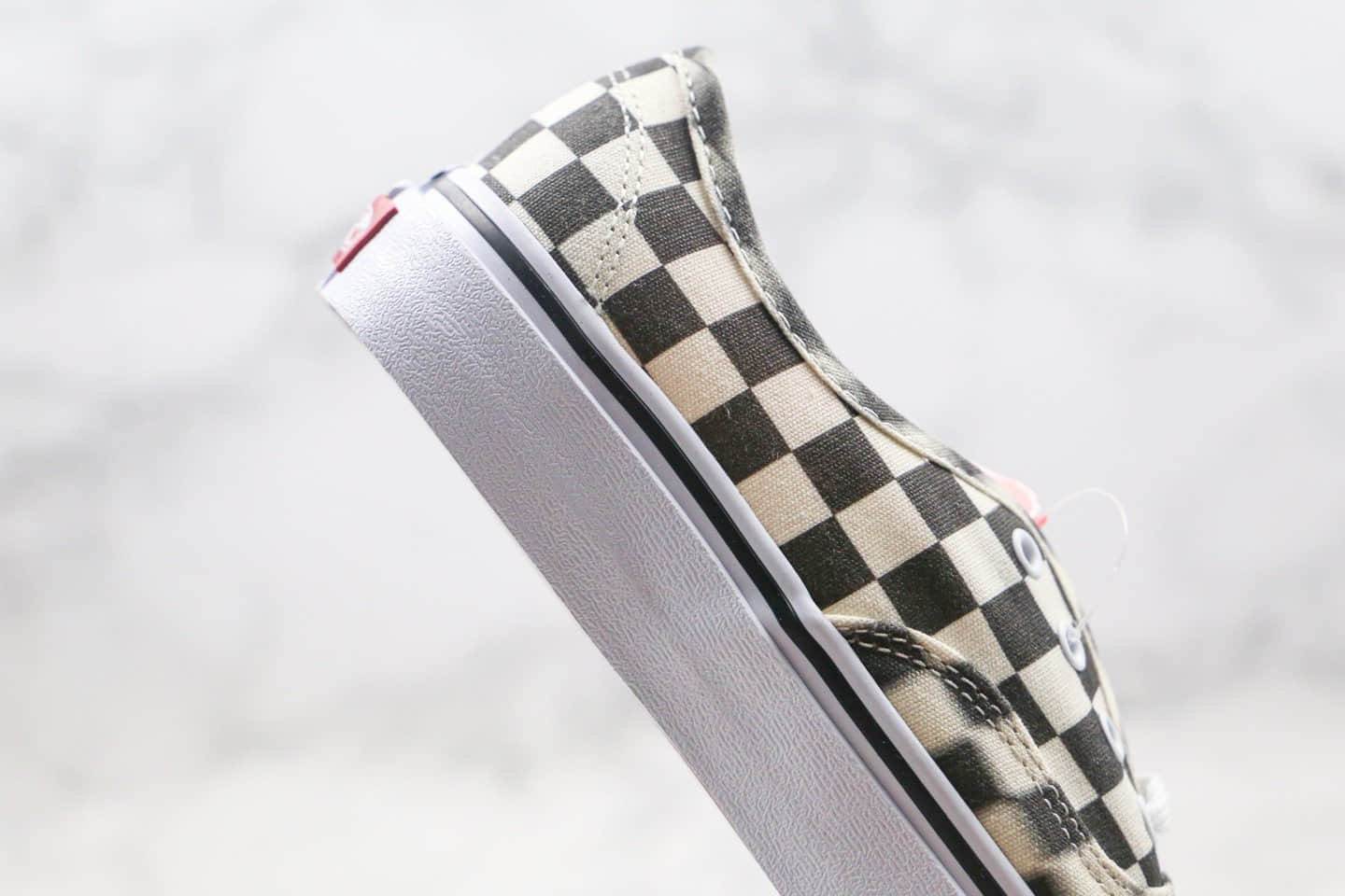 万斯VANS AUTHENTIC公司级版本安纳海姆低帮黑白棋盘格子幻影模糊原厂硫化大底内置钢印 货号:VN0A38EMVJM