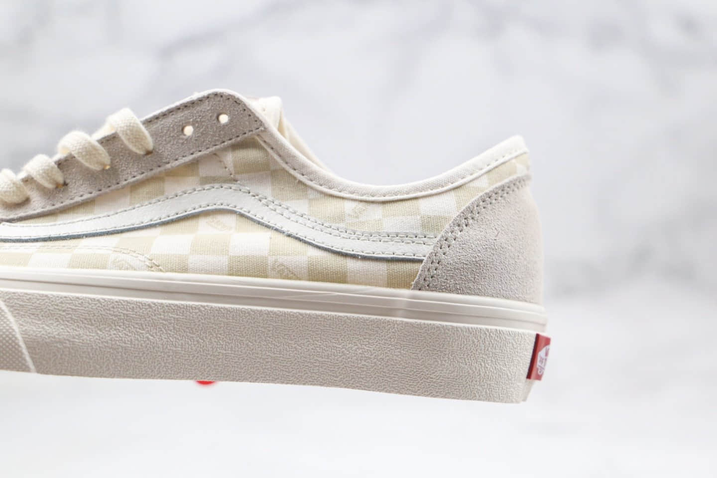 万斯Vans Style 36 Decon SF公司级版本权志龙同款棋盘格米白半月包头杀人鲸硫化板鞋内置钢印 型号:QQ14