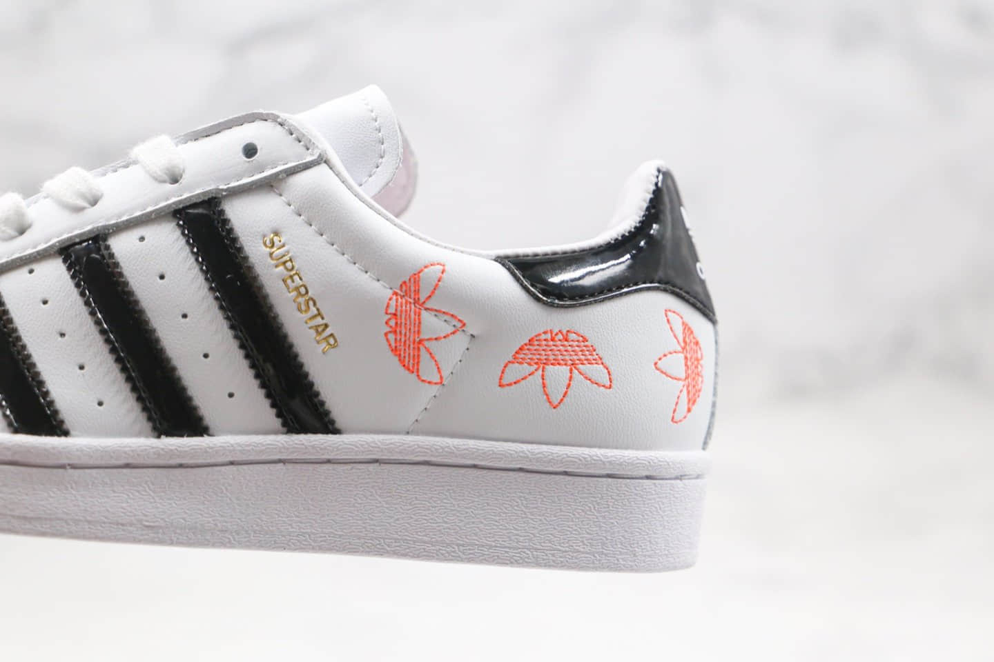 阿迪达斯Adidas Stan Smith纯原版本三叶草贝壳头白金LOGO粉色印花原盒原标 货号:FX2246