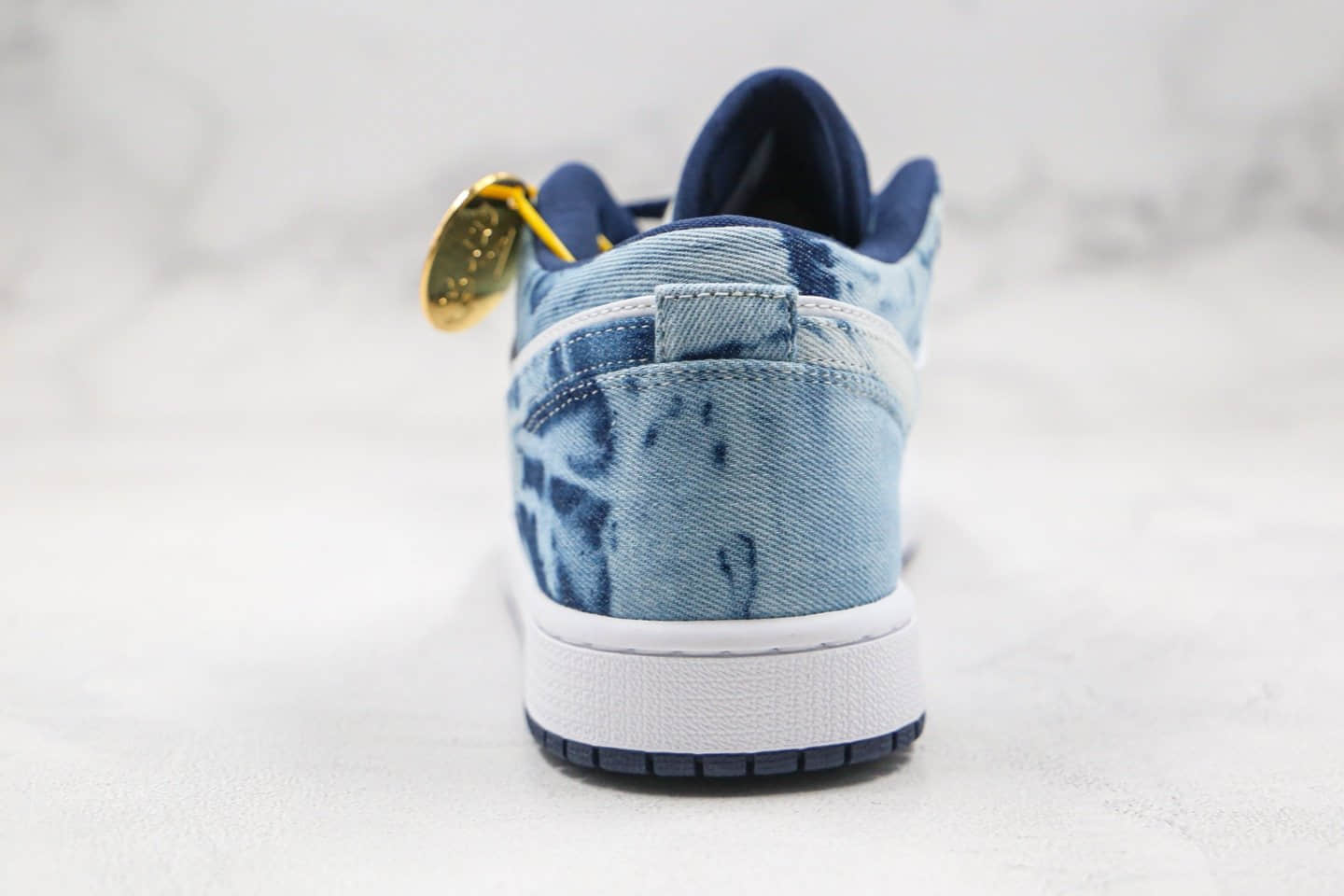 乔丹Air Jordan 1 Low纯原版本低帮AJ1扎染水洗丹宁牛仔蓝色内置气垫原鞋开模一比一打造 货号:CZ8455-100