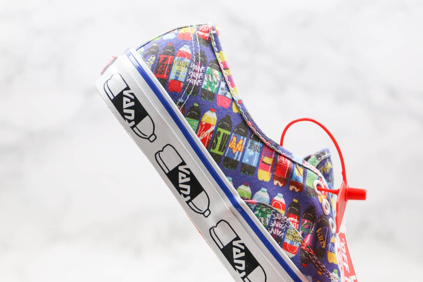 万斯Vans Vault Corner Shop Drink x Fergadelic公司级版本可口可乐联名款低帮汽水瓶配色原档案数据开发 货号:VNOA4BV90631