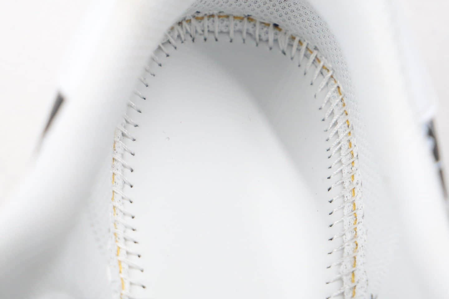 阿迪达斯adidas originals Superstar纯原版本三叶草贝壳头50周年印满LOGO白黑色区别市面通货版本 货号:FV2820