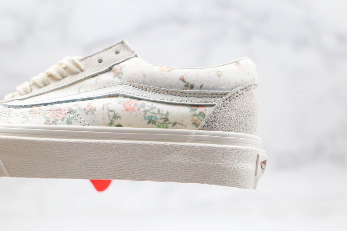 万斯Vans Vintage Old Skool公司级版本低帮2020新款米白色小碎花花卉配色原厂硫化大底内置钢印 货号:8G1VMR