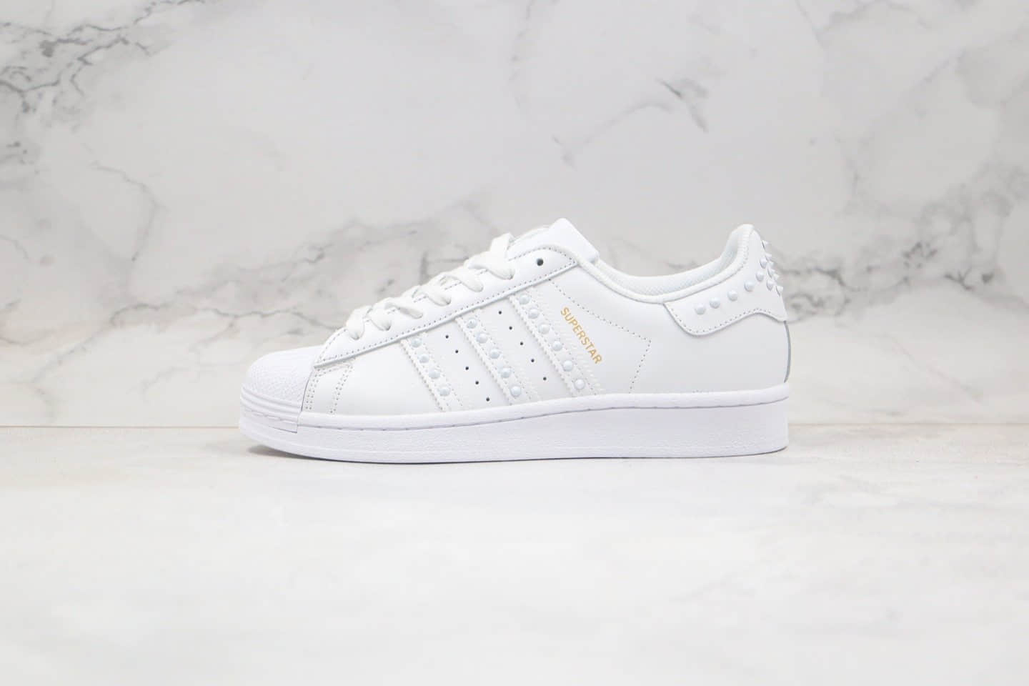 阿迪达斯adidas Originals Superstar纯原版本三叶草贝壳头雪白铆钉杨丞琳同款原盒原标正确鞋面材质 货号:FV3397