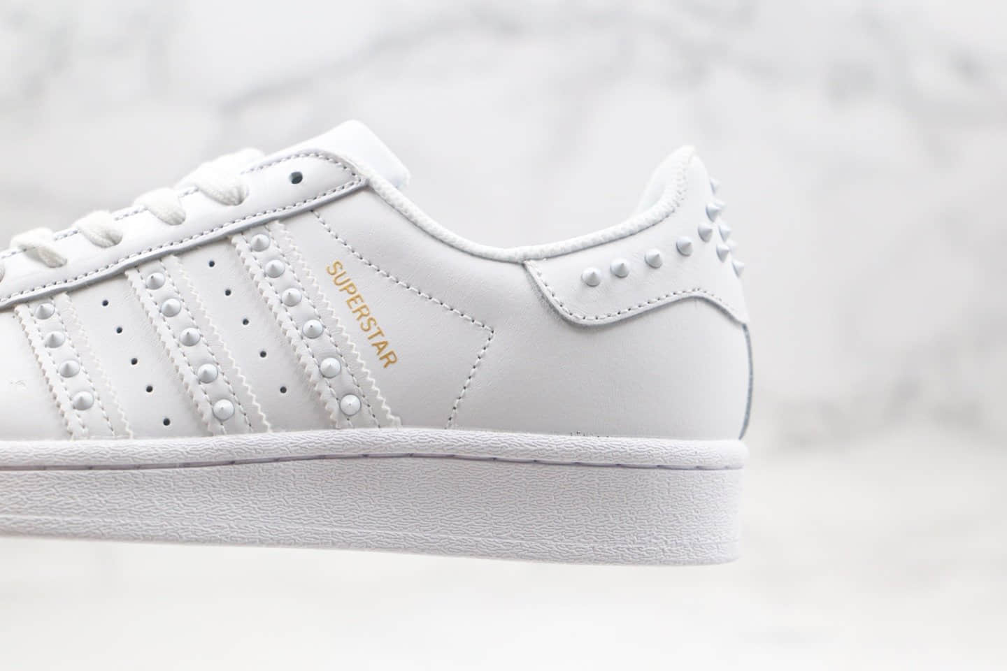 阿迪达斯adidas Originals Superstar纯原版本三叶草贝壳头雪白铆钉杨丞琳同款原盒原标正确鞋面材质 货号:FV3397