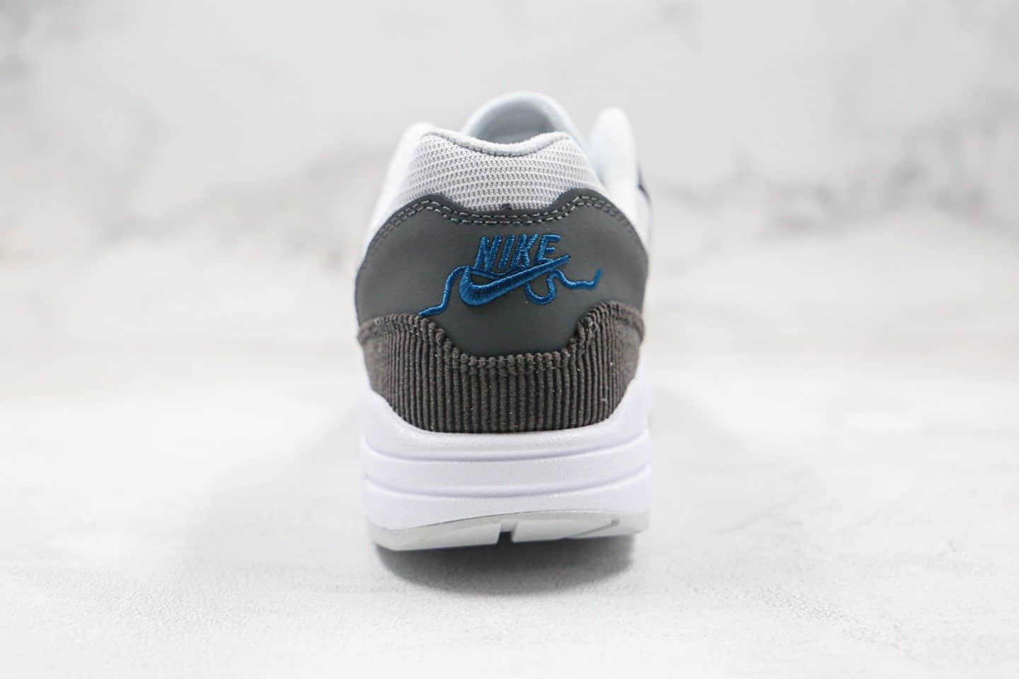 耐克Nike Air Max 1纯原版本气垫鞋烟灰色伦敦版阿姆斯特丹联名款内置气垫原档案数据开发 货号:CV1639-001