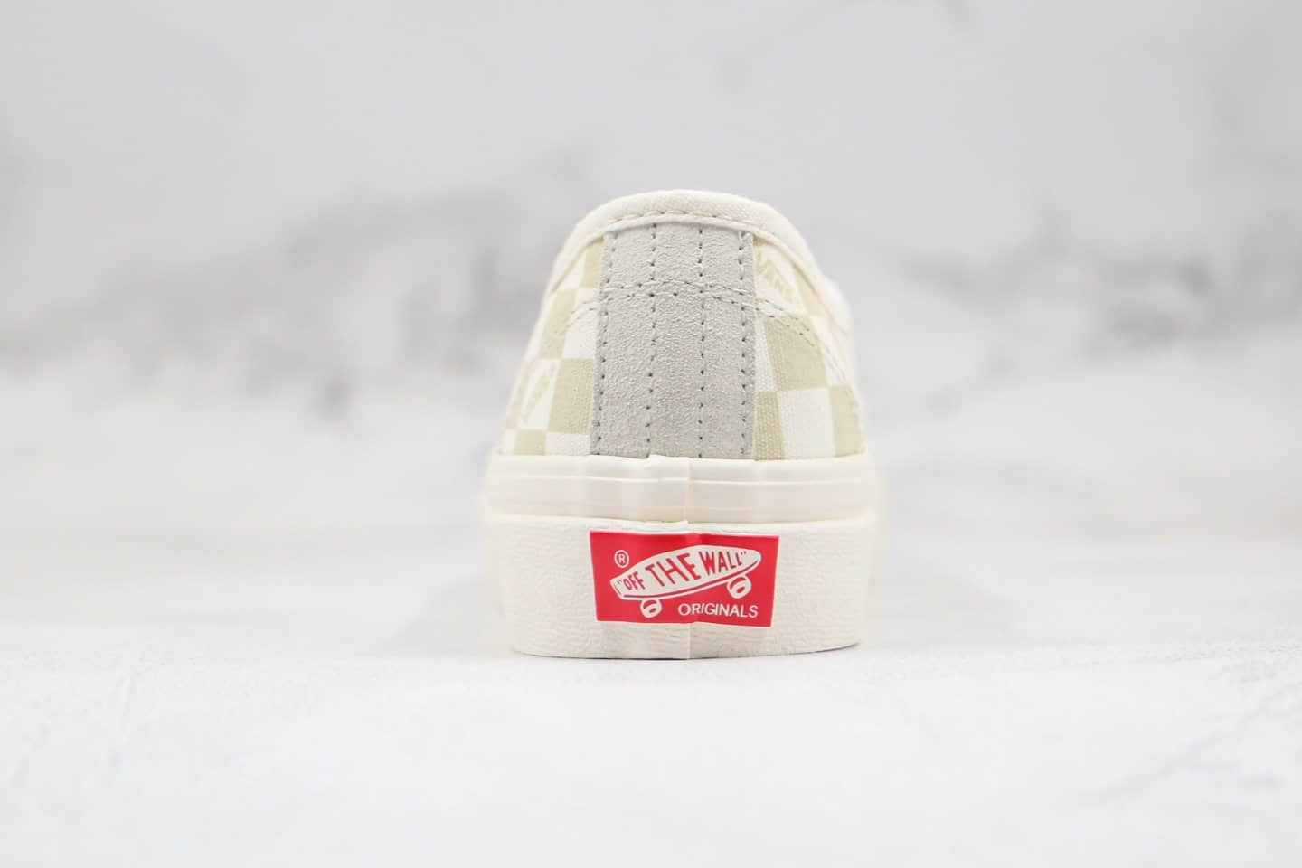 万斯Vans Vault OG Authentic公司级版本棋盘格米白色原档案开发 货号 :VN000UDDU9K