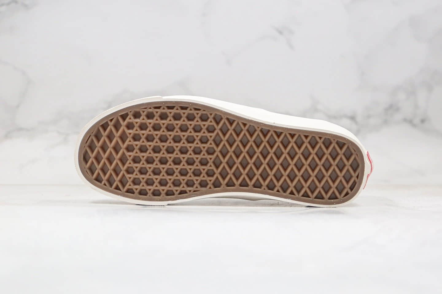 万斯Vans Vault OG Authentic公司级版本棋盘格米白色原档案开发 货号 :VN000UDDU9K