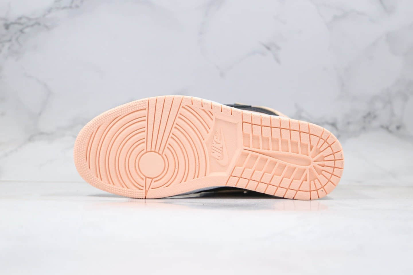 乔丹Air Jordan 1 High OG“Crimson Tint”(GS)公司级版本AJ1黑粉脚趾原楦开发后跟完美定型 货号:575441-081