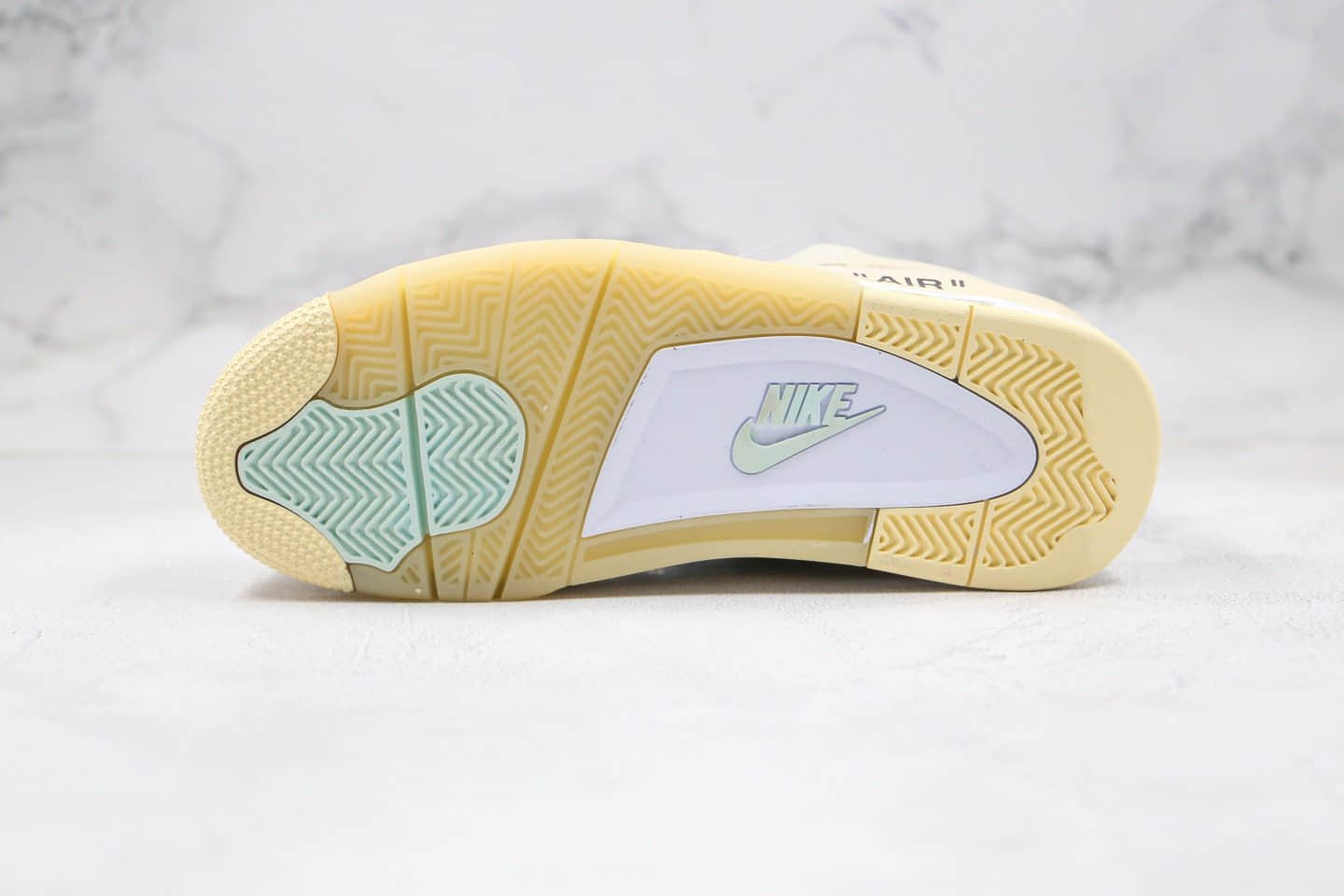 乔丹Off-White™ x Air Jordan AJ4 Retro Cream Sail纯原版本蝉翼OW联名款米白色AJ4内置气垫原楦头纸板打造 货号:CV9388-100