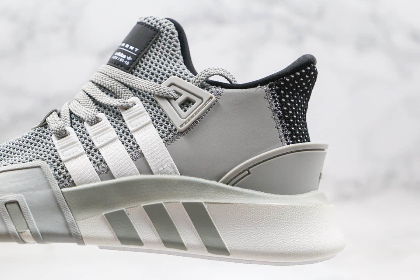 阿迪达斯Adidas EQT BASK ADV纯原版本三叶草支撑者系列EQT慢跑鞋灰色原盒原标原楦头纸板打造 货号:B37546