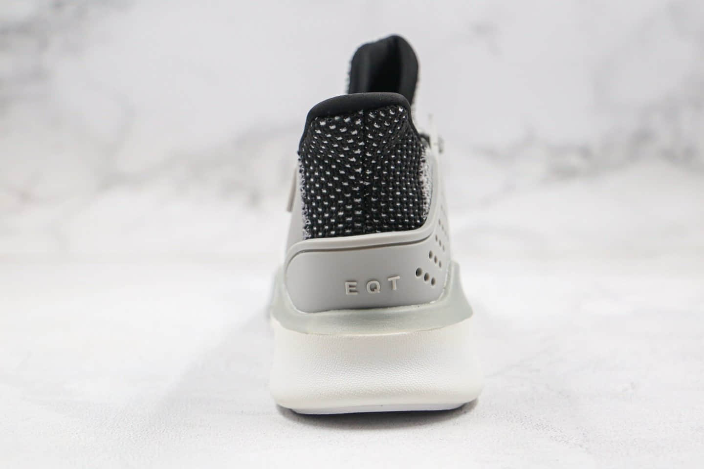 阿迪达斯Adidas EQT BASK ADV纯原版本三叶草支撑者系列EQT慢跑鞋灰色原盒原标原楦头纸板打造 货号:B37546