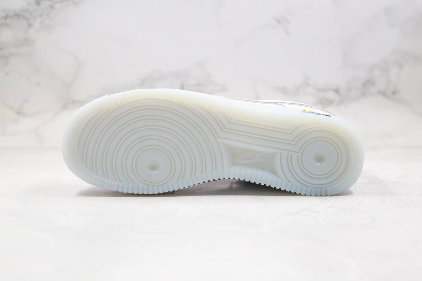 耐克Nike Air Force 1 Betrue纯原版本低帮空军一号果冻底彩虹盒白彩虹尾原盒原标原档案数据开发 货号:CV0258-100