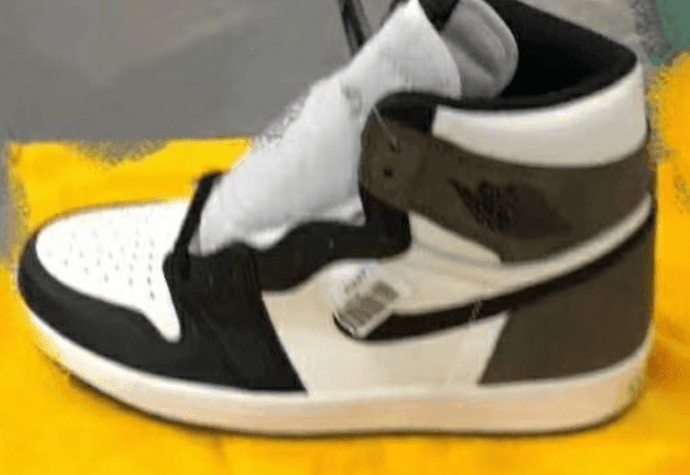 酷似TS联名!“小倒钩”AJ1实物图首度曝光! 货号:555088-105