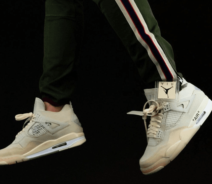 拍卖价 20 万美元的 OW x AJ4上脚美照释出!下月发售! 货号:CV9388-100