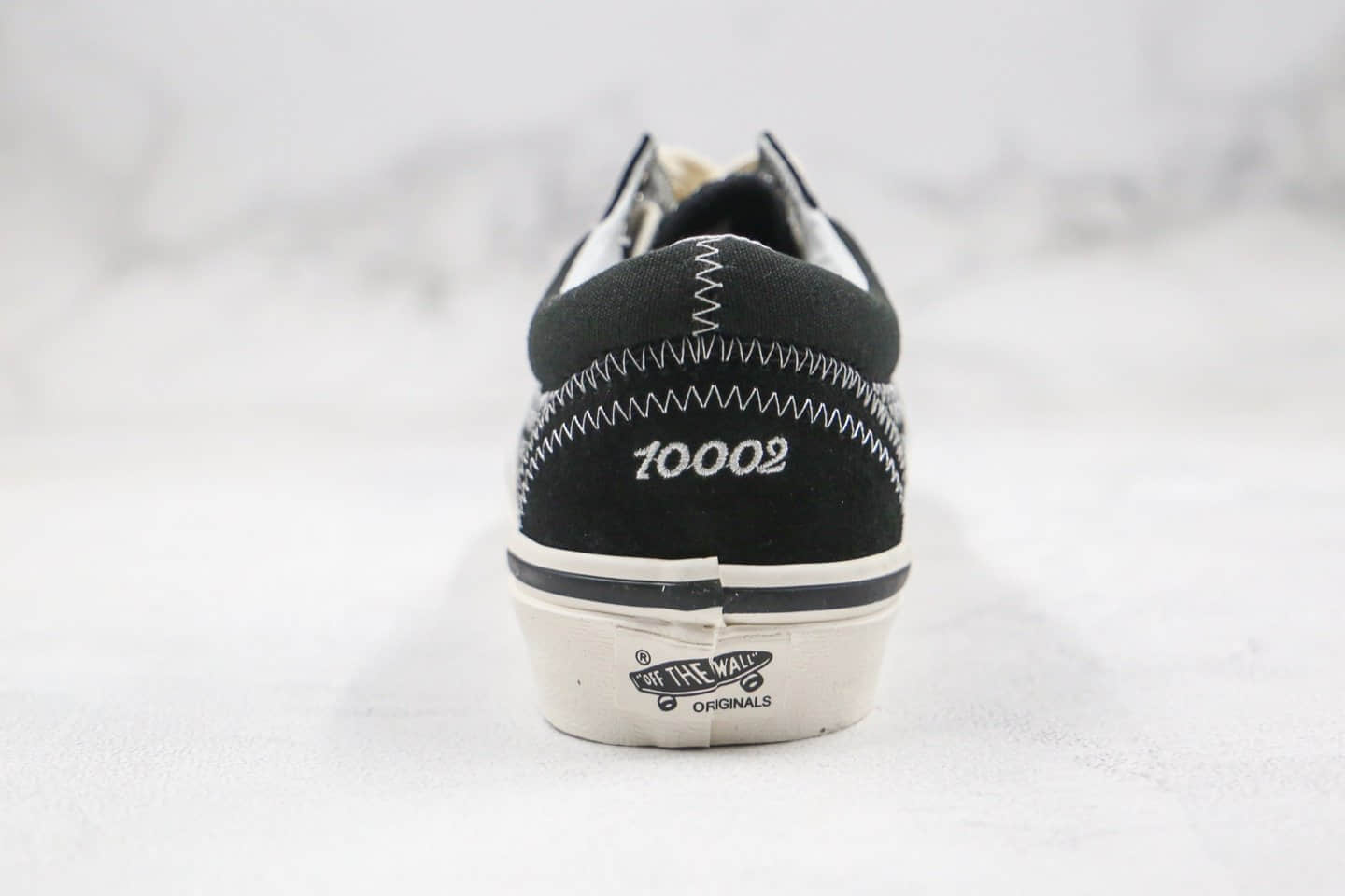 万斯Sandy Liang x Vans Old Skool公司级版本设计师联名限量帆布鞋黑白缝线高清洁化硫工艺