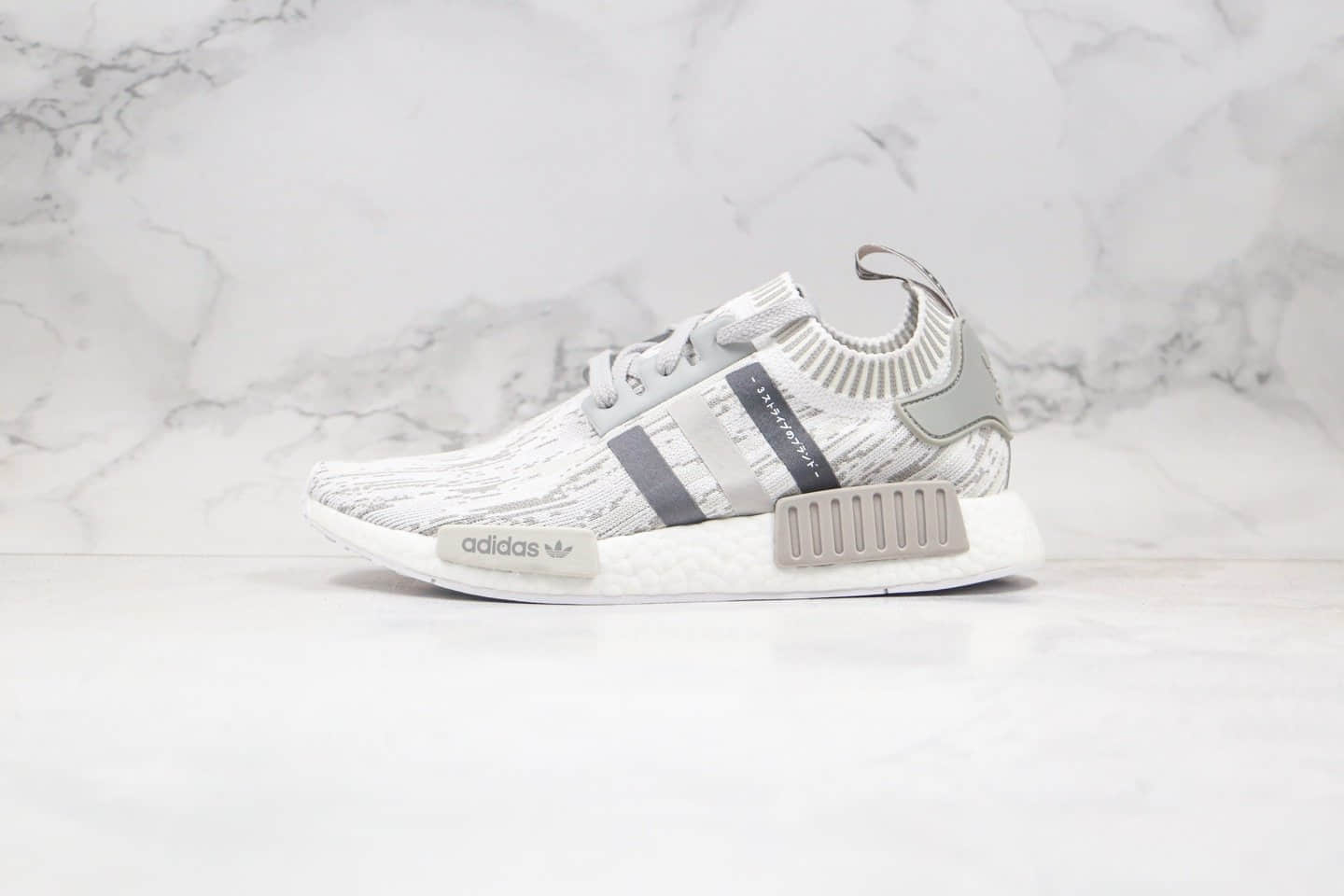 阿迪达斯Adidas NMD R-1纯原版本爆米花跑鞋NMD条纹灰色原盒原标原楦头纸板打造 货号:BY9865