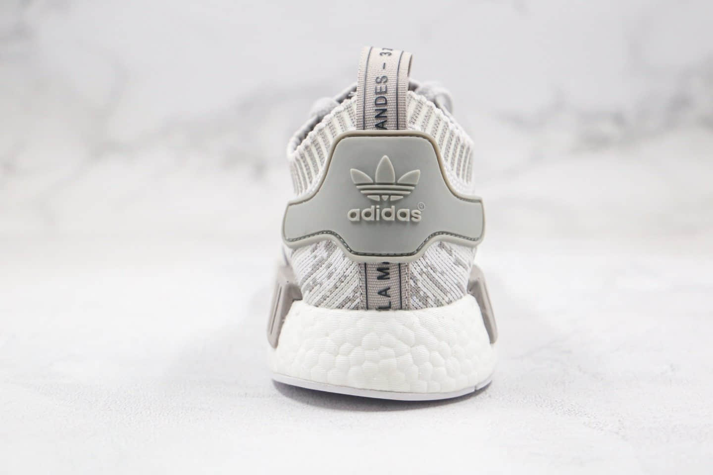 阿迪达斯Adidas NMD R-1纯原版本爆米花跑鞋NMD条纹灰色原盒原标原楦头纸板打造 货号:BY9865