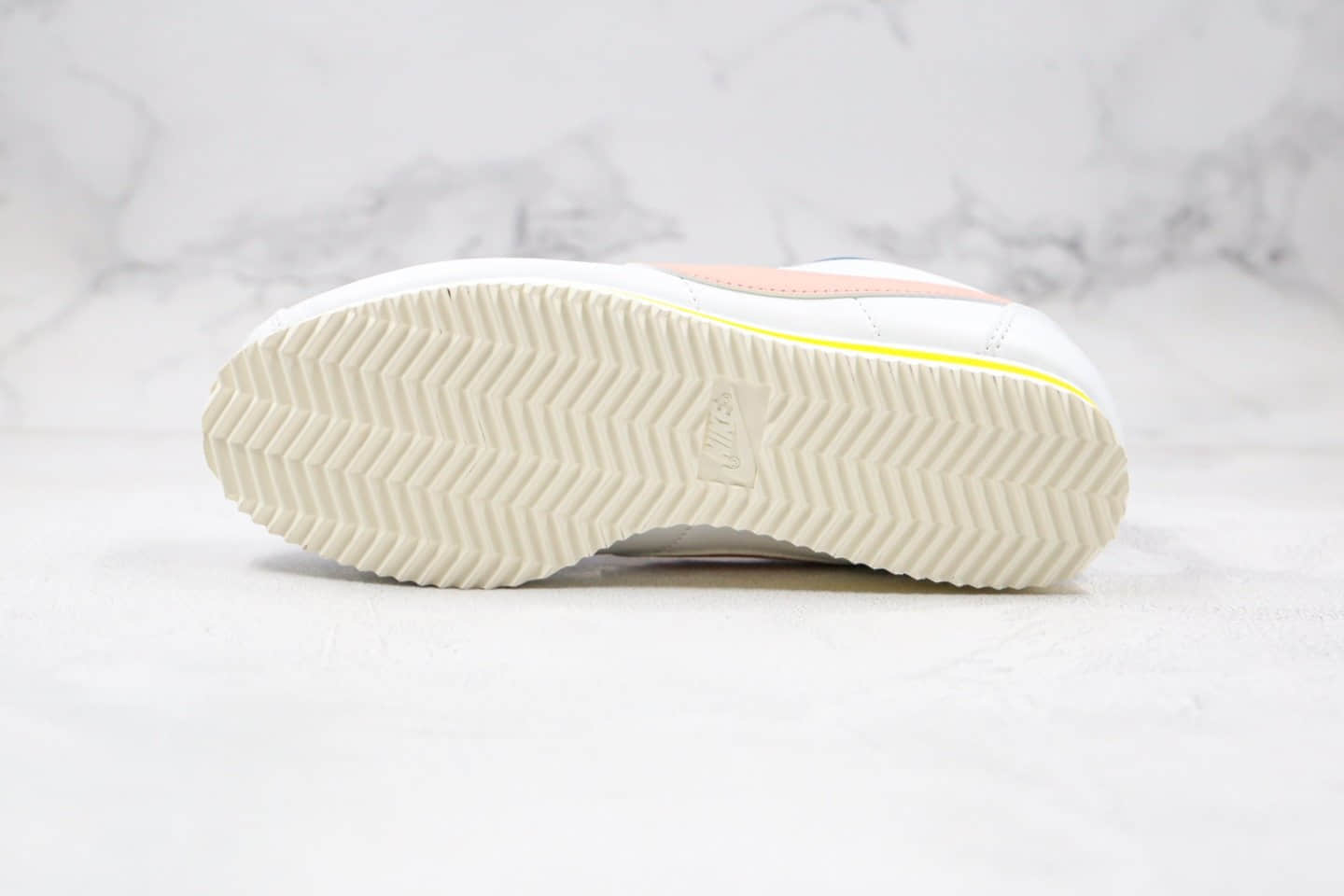 耐克Nike Classic Cortez纯原版本阿甘系列复古跑鞋白粉蓝色原楦头纸板打造原盒原标 货号:807471-114