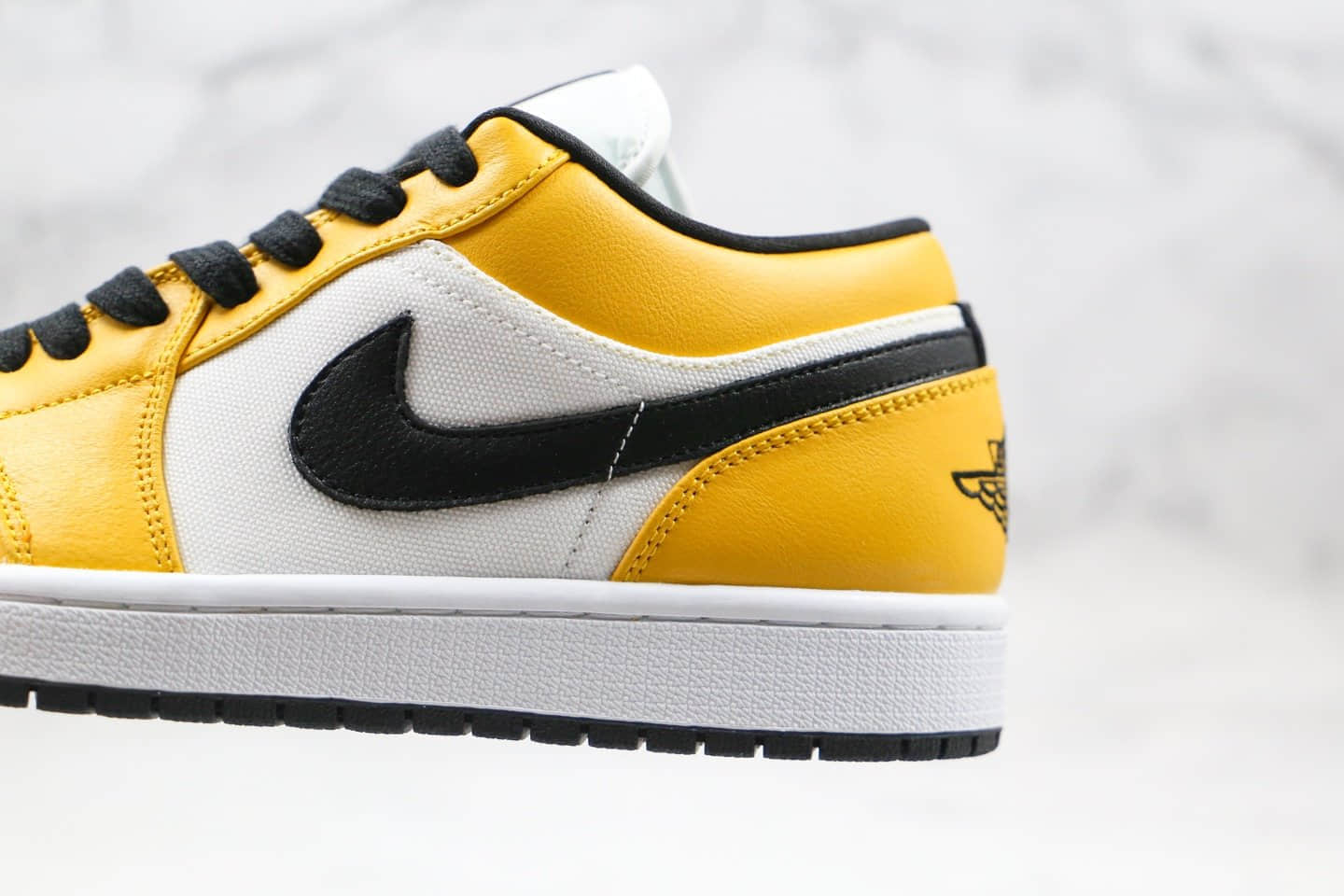 乔丹Air Jordan 1 Low Laser Orange纯原版本低帮AJ1帆布拼接皮面白黄色内置气垫原盒原标 货号:CZ4776-107