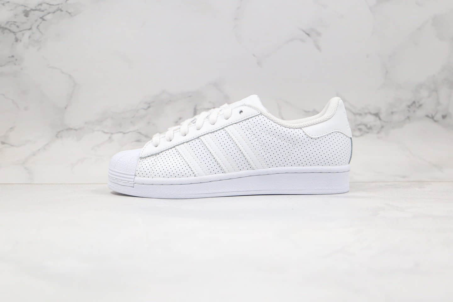 阿迪达斯adidas superstar w纯原版本三叶草贝壳头日本限定冲孔鞋纯白色原盒原标 货号:FV3445