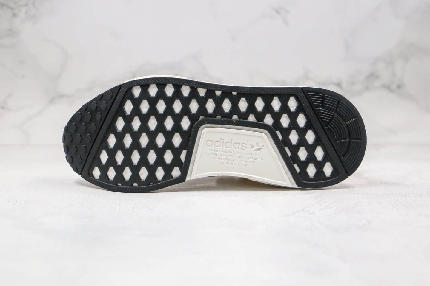 阿迪达斯adidas originals NMD_R1纯原版本三叶草缓震跑鞋米白色真爆大底 货号：G27938