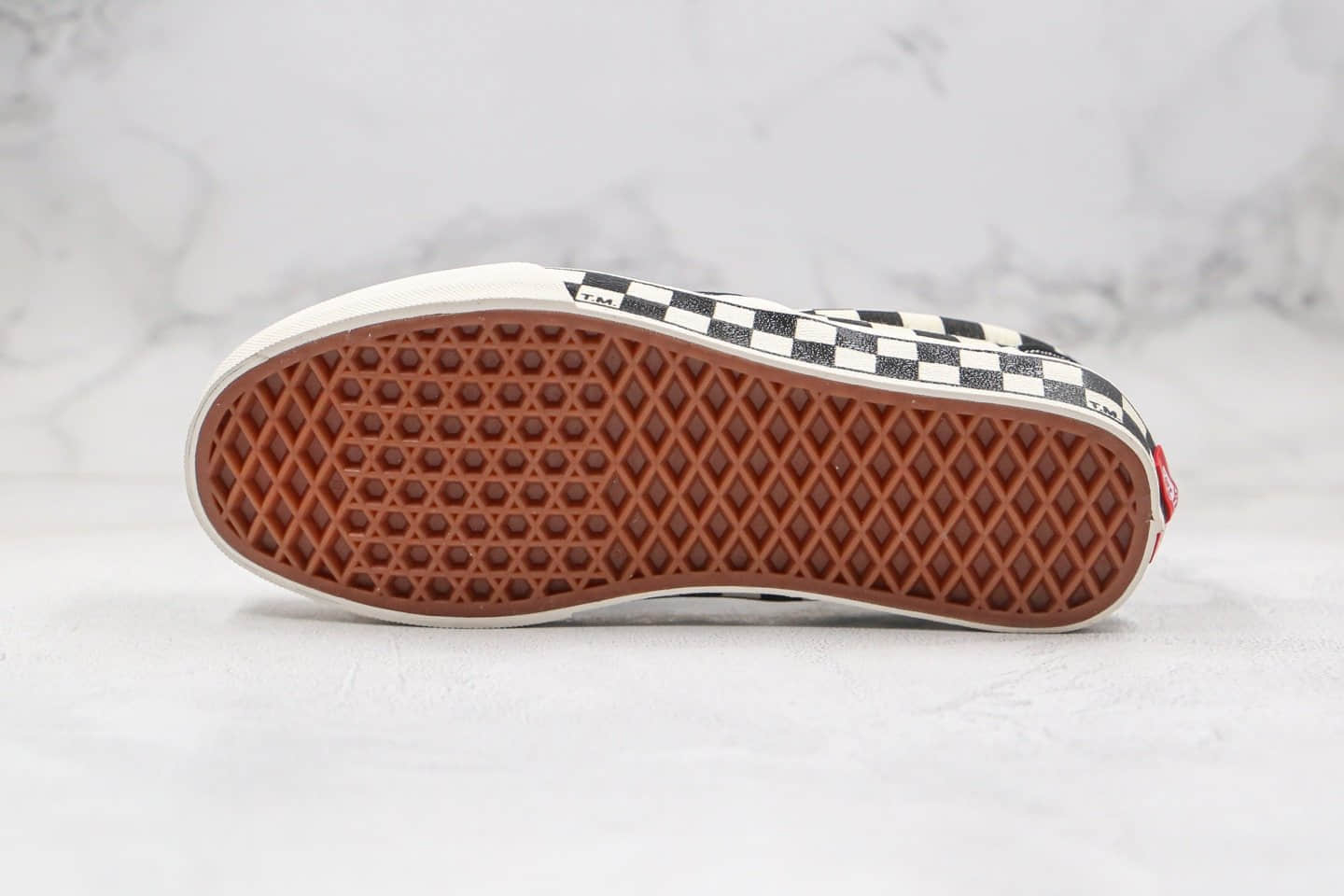 万斯Vans TM Slip On公司级版本低帮一脚蹬TM黑白色棋盘格子原盒原标 货号:T.M.-C10V