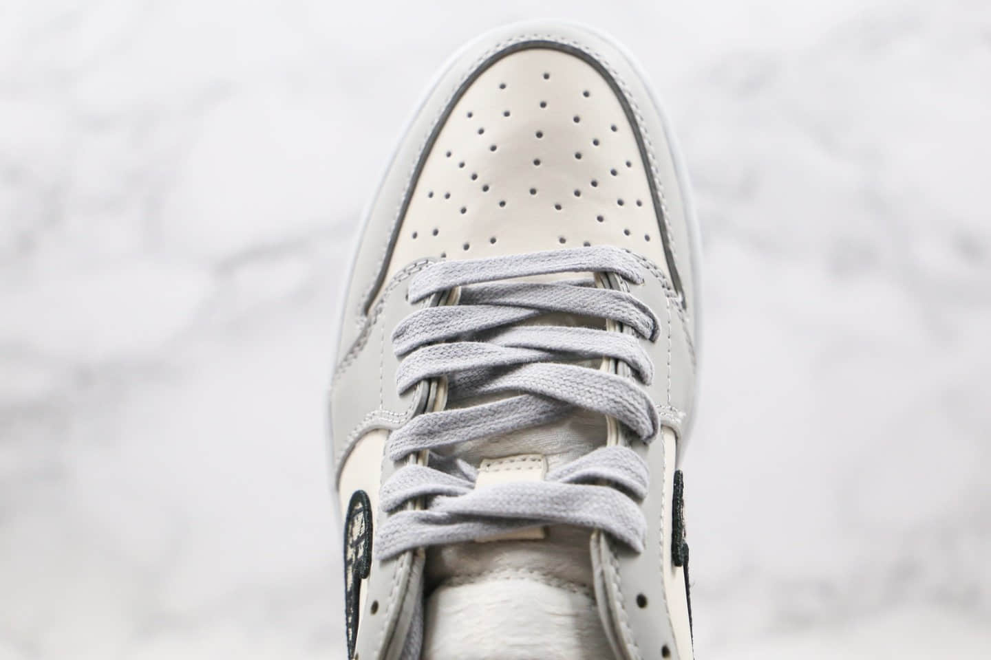 乔丹Air Jordan 1 x Dior纯原版本迪奥联名款低帮AJ1白灰色原厂吸磁鞋盒原档案数据开发 货号:CN8608-002