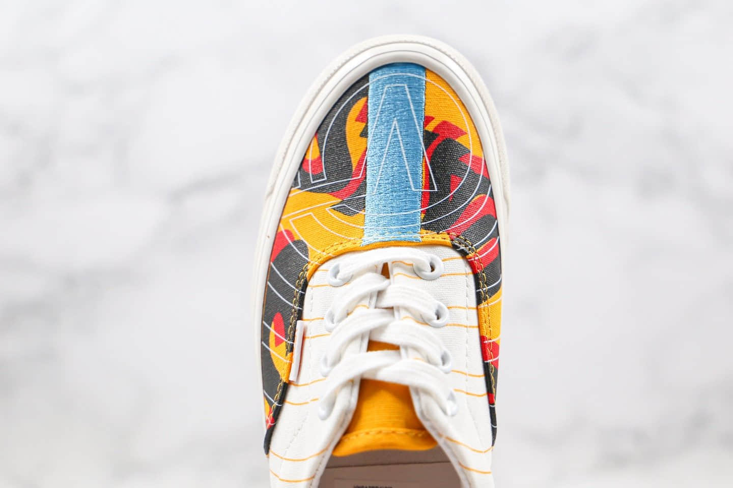 万斯Vans Authentic公司级版本安纳海姆彩色印花刺绣涂鸦炫彩米黄色低帮帆布鞋原厂硫化大底 货号:VNOA2RR1VY9