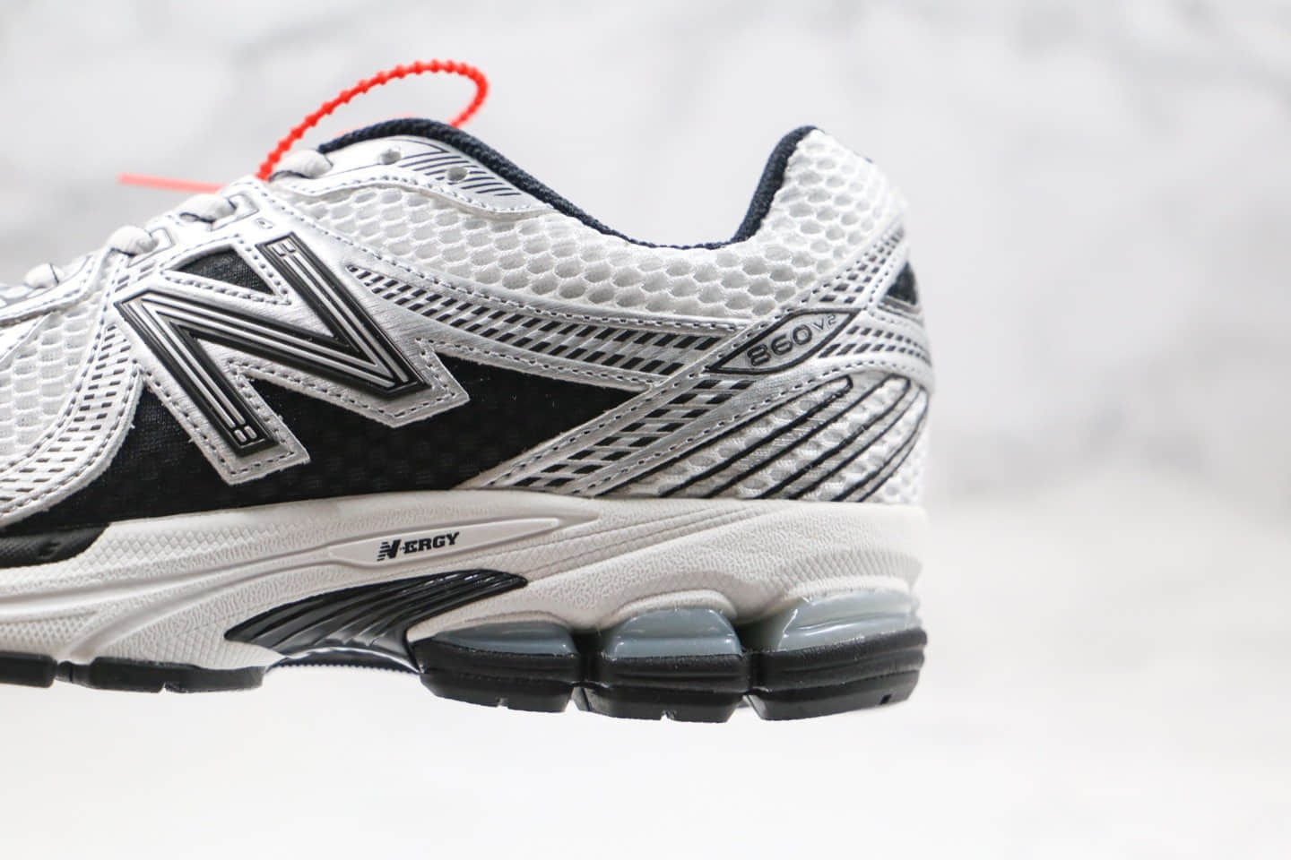 新百伦New Balance ML860复古慢跑老爹鞋纯原版本NB860白黑银色东莞中杰原厂材料原楦头纸板打造 货号:ML860XD