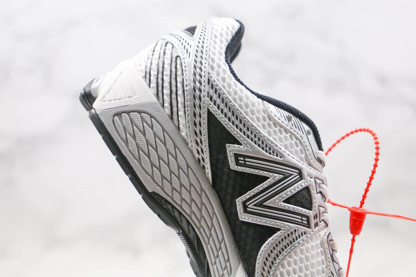 新百伦New Balance ML860复古慢跑老爹鞋纯原版本NB860白黑银色东莞中杰原厂材料原楦头纸板打造 货号:ML860XD