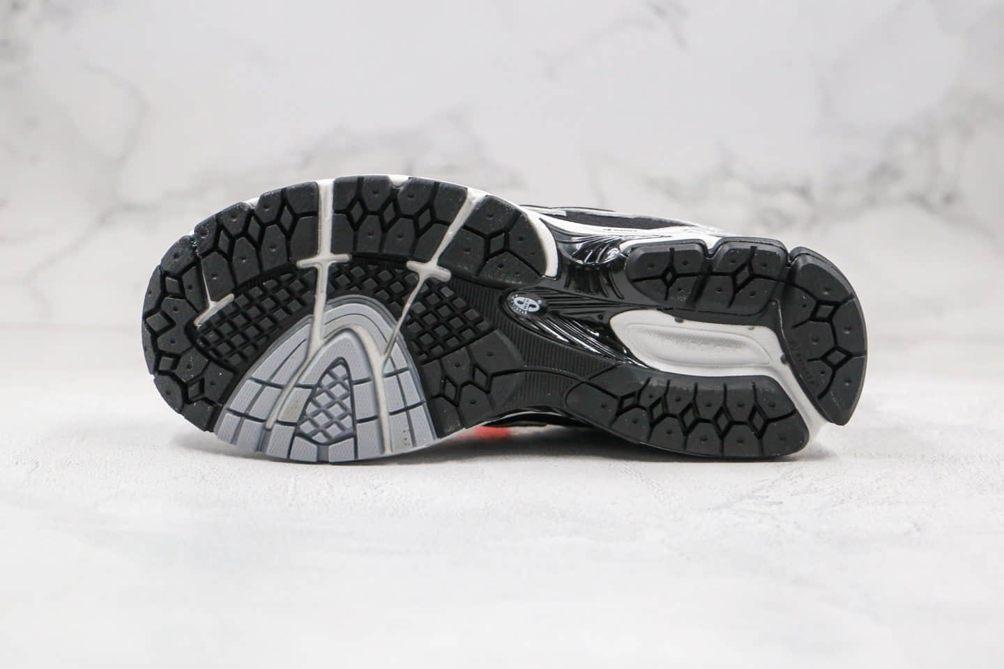 新百伦New Balance ML860复古慢跑老爹鞋纯原版本NB860白黑银色东莞中杰原厂材料原楦头纸板打造 货号:ML860XD