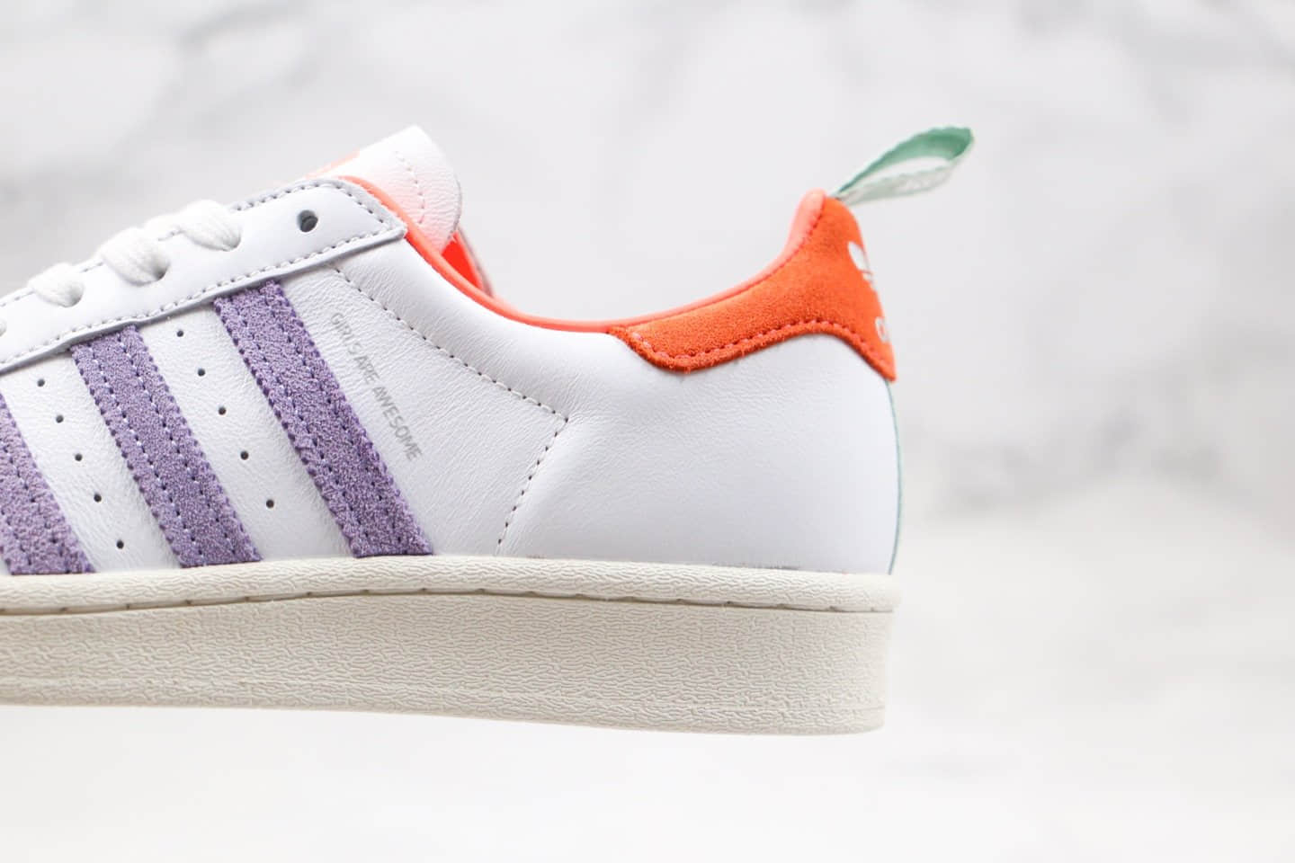 阿迪达斯Adidas Originals Superstar纯原版本三叶草贝壳头50周年米白科技紫橙鸳鸯配色板鞋原盒原标 货号:FW8087