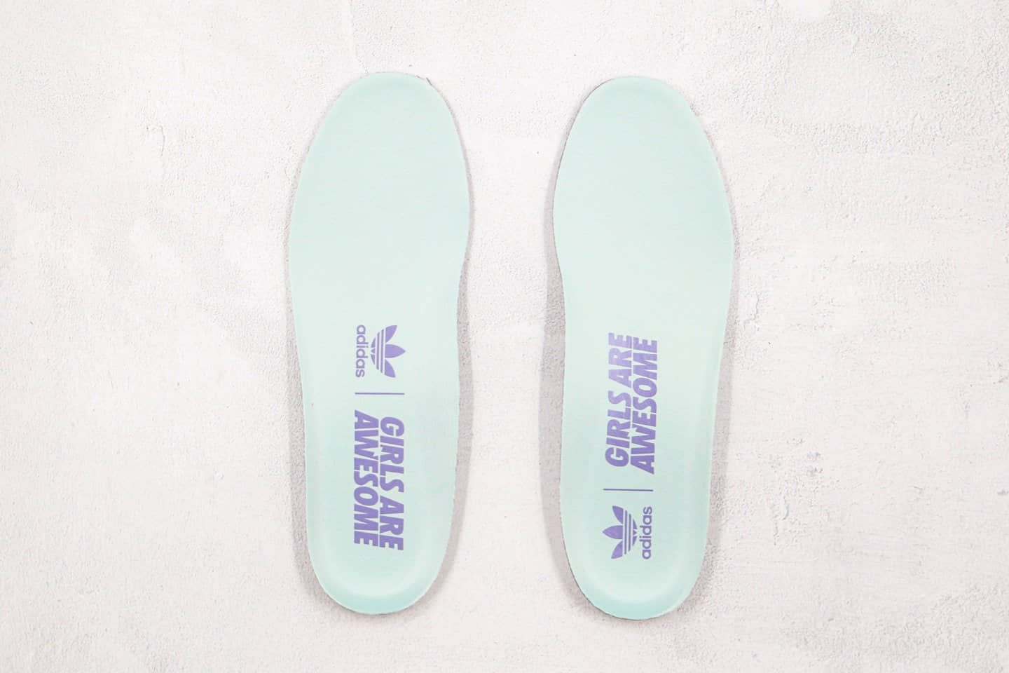 阿迪达斯Adidas Originals Superstar纯原版本三叶草贝壳头50周年米白科技紫橙鸳鸯配色板鞋原盒原标 货号:FW8087