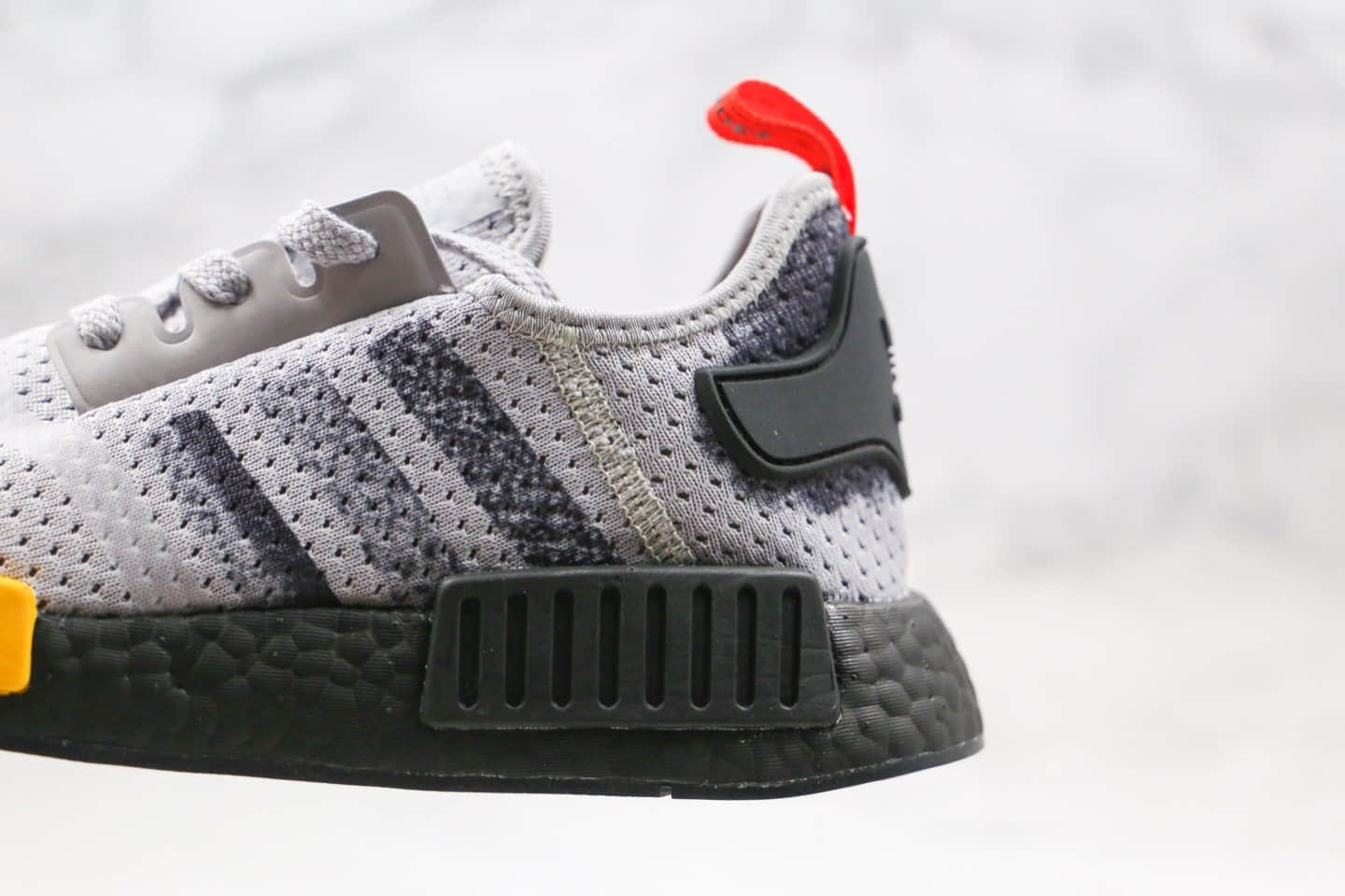 阿迪达斯Adidas NMD R1 Primeknit Triple Black纯原版本爆米花NMD跑鞋灰黑色原楦头纸板打造 货号:FV3986