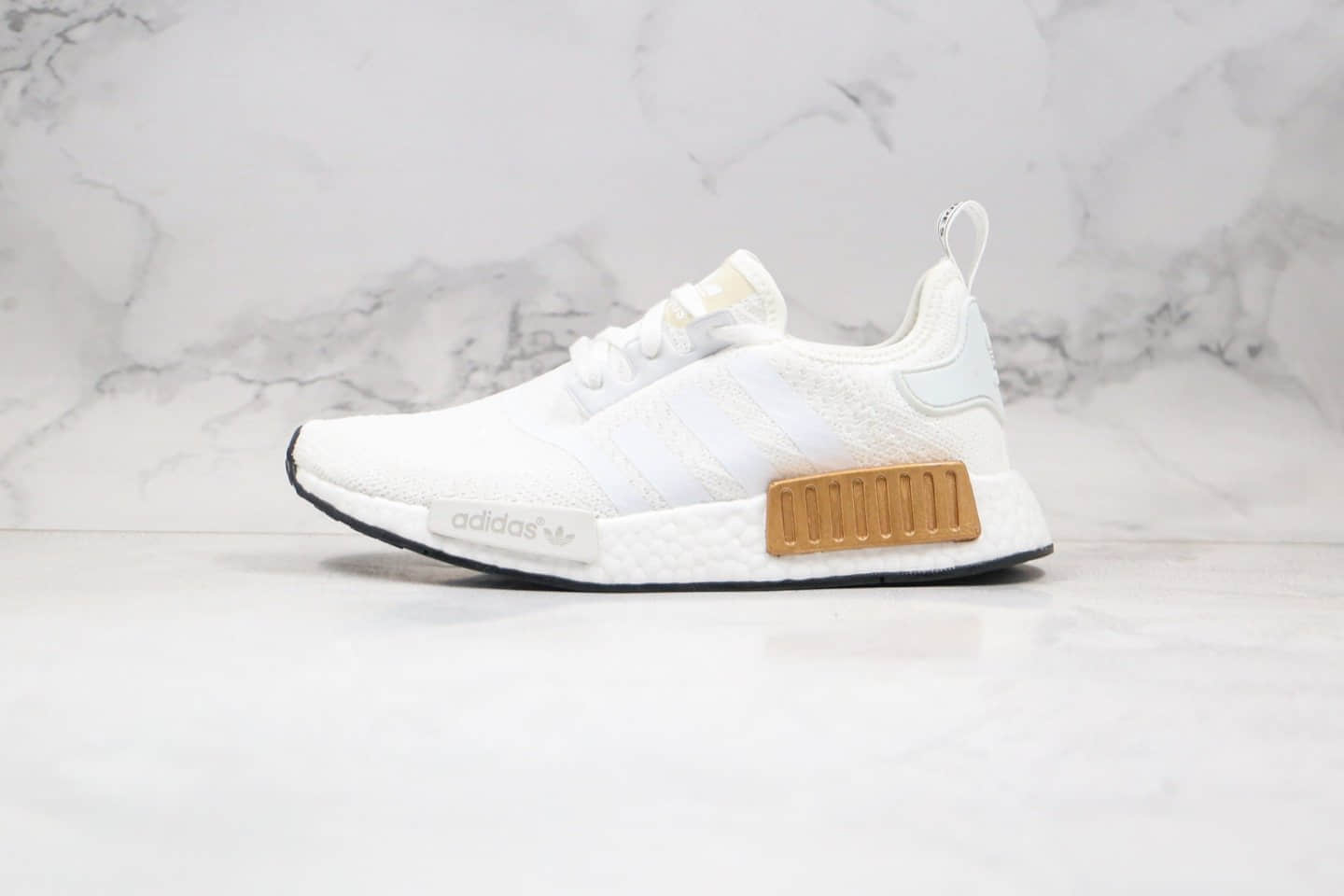 阿迪达斯Adidas NMD R1 Primeknit Triple Black纯原版本爆米花跑鞋NMD白金色区别市面通货版本 货号:EE5173