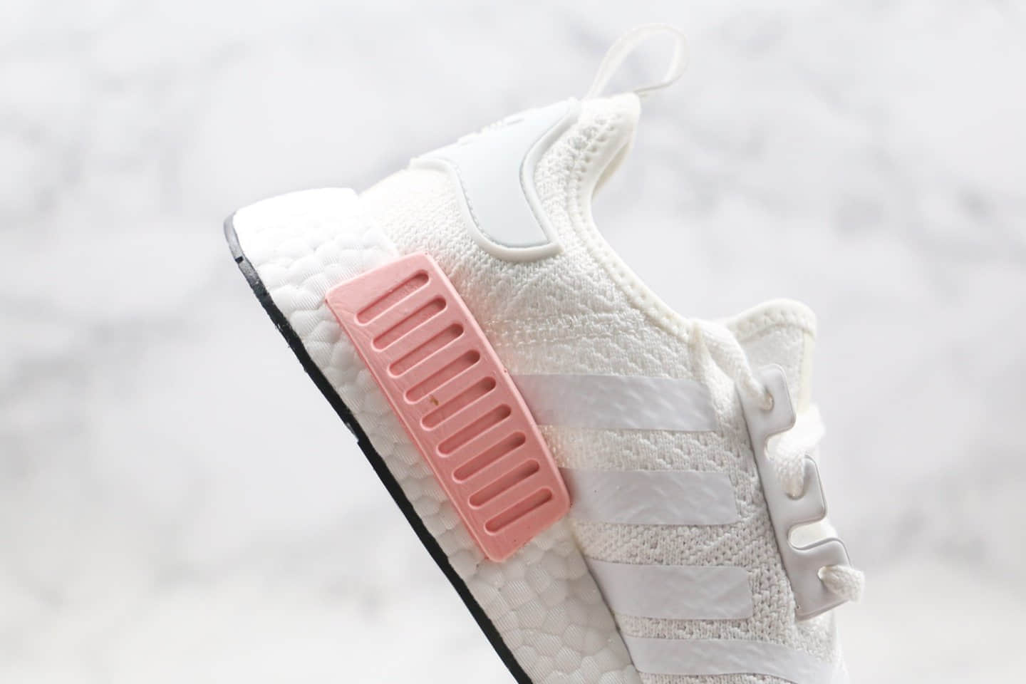 阿迪达斯Adidas NMD R1 Primeknit Triple Black纯原版本爆米花跑鞋NMD白金色区别市面通货版本 货号:EE5173