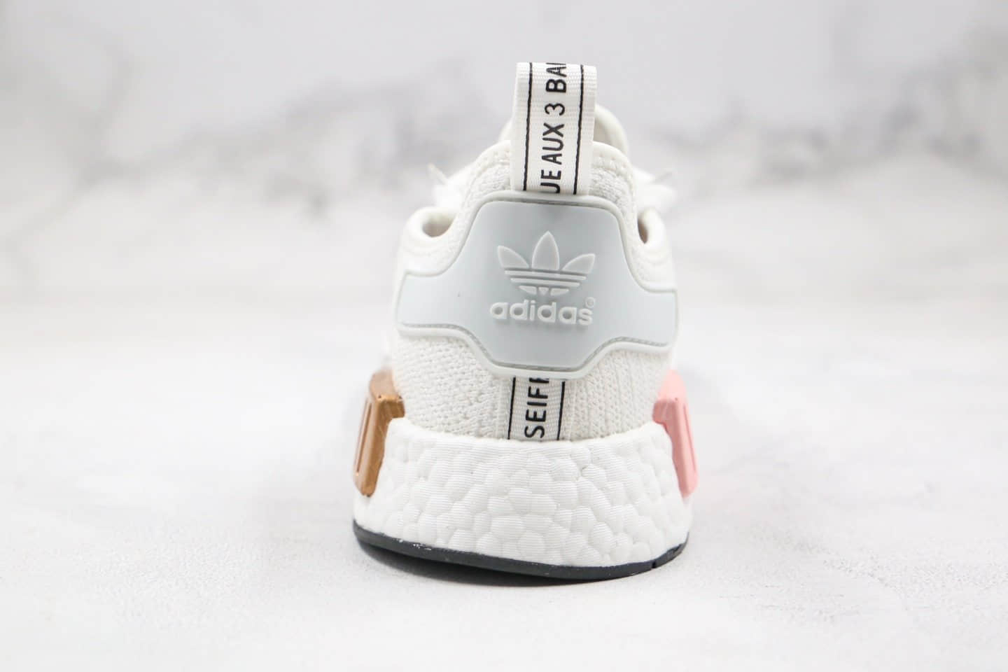 阿迪达斯Adidas NMD R1 Primeknit Triple Black纯原版本爆米花跑鞋NMD白金色区别市面通货版本 货号:EE5173