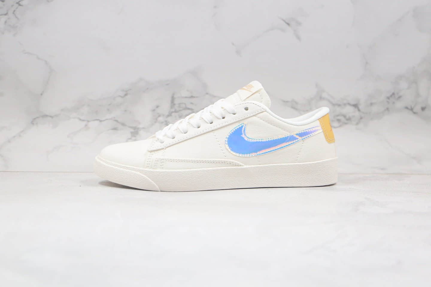 耐克Nike Blazer Low公司级版本低帮开拓者帆布板鞋上海城市限定米白镭射原纸板开发 货号:AV9371-109