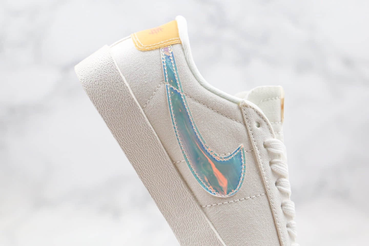 耐克Nike Blazer Low公司级版本低帮开拓者帆布板鞋上海城市限定米白镭射原纸板开发 货号:AV9371-109