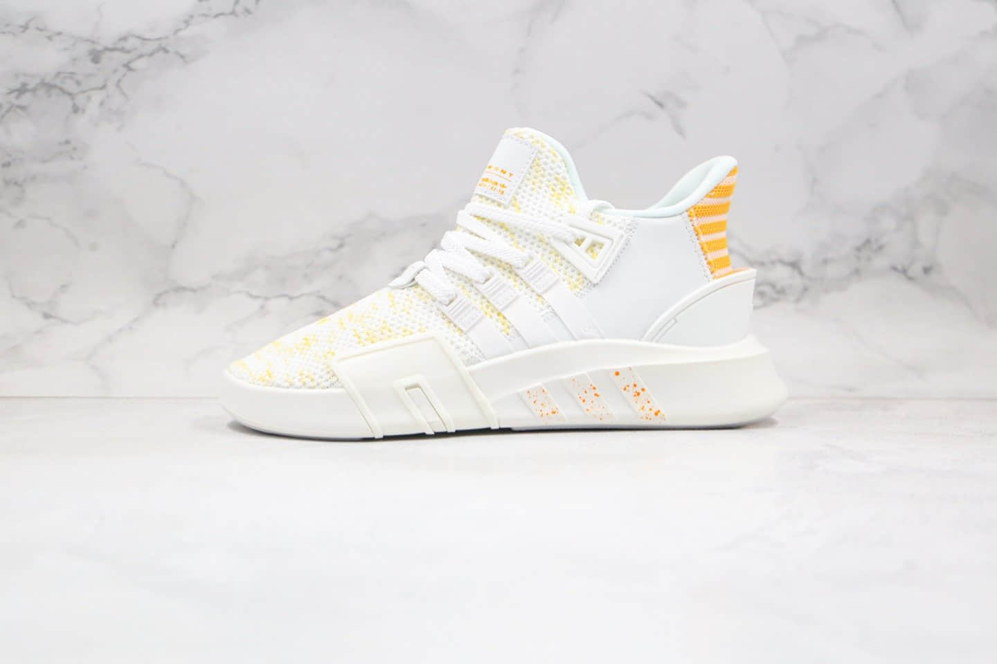 阿迪达斯adidas EQT BASK ADV纯原版本支撑者系列透气针织网面三叶草跑鞋白黄色区别市面通货 货号:EE5050